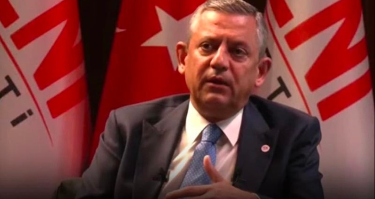 Özgür Özel yapılan baskıyı canlı yayında anlattı: Yeni Parti’ye geçerseniz başınız derde girer Haber gorseli