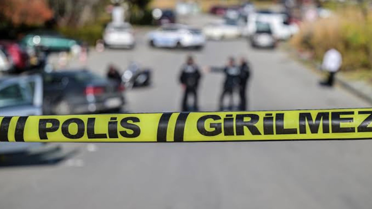 İnşaatta iskele çöktü: 3 yaralı Insaatta iskele coktu 3 yarali qSRFv5Ad