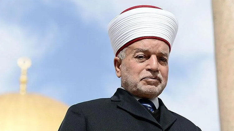 İsrail’den skandal hamle: Kudüs ve Filistin Müftüsü gözaltına alındı Israilden skandal hamle kudus ve filistin muftusu gozaltina alindi cyjmhXM6